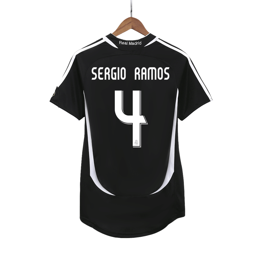 SERGIO RAMOS #4 Real Madrid Bortatröja 2006/07 Retro Tröja
 Svart