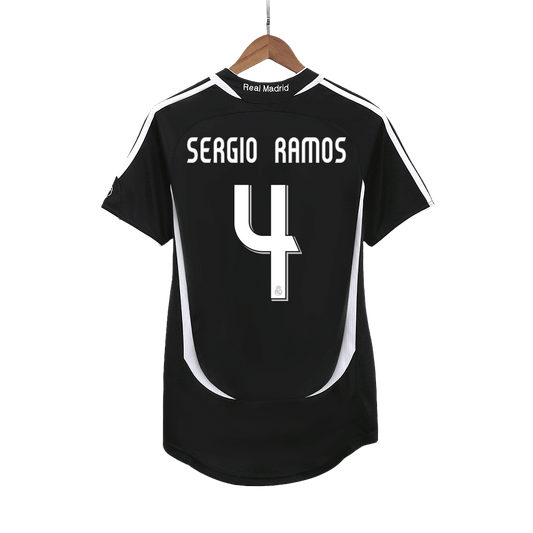 SERGIO RAMOS #4 Real Madrid Bortatröja 2006/07 Retro Tröja
 Svart