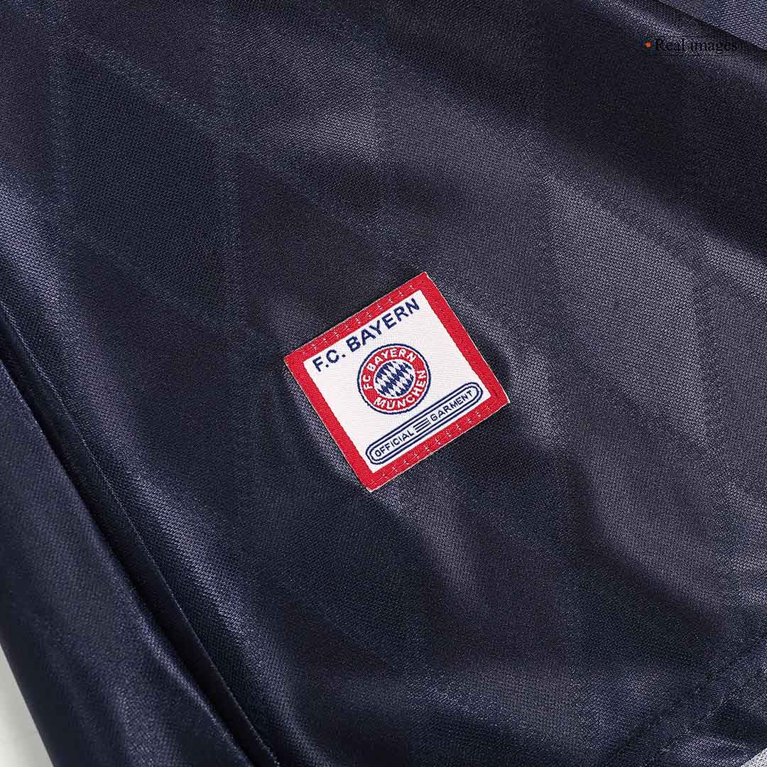 Bayern Munich Hemmatröja 1997/99 Retro Tröja
 Black&Red